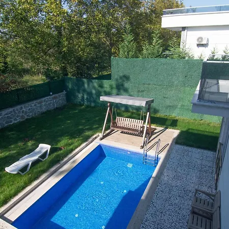 Modern Private Pool In Villa